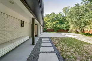 10131 Pensive Dr, Dallas, TX 75229 - Photo 24