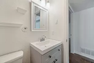 10131 Pensive Dr, Dallas, TX 75229 - Photo 12