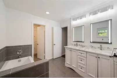 10131 Pensive Drive, Dallas, TX 75229 - Photo 16