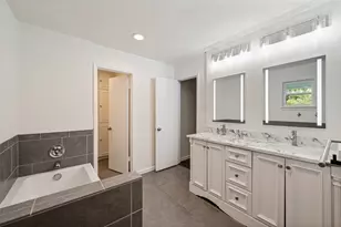 10131 Pensive Dr, Dallas, TX 75229 - Photo 16