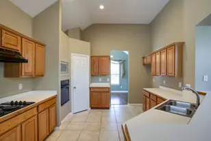 2221 Briary Trace Ct, Lewisville, TX 75077 - Photo 18