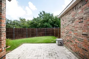 2221 Briary Trace Ct, Lewisville, TX 75077 - Photo 30
