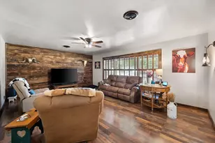 427 E Bradley St, Fairfield, TX 75840 - Photo 6