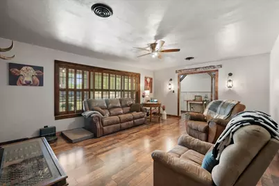 427 E Bradley Street, Fairfield, TX 75840 - Photo 8