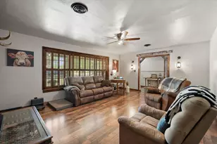 427 E Bradley St, Fairfield, TX 75840 - Photo 8