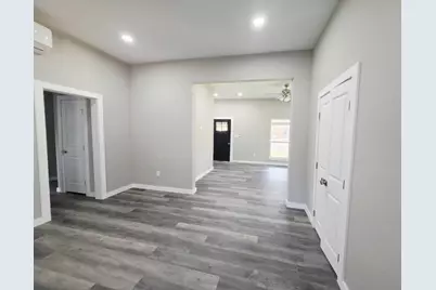 223 E Shreveport Street, Van Alstyne, TX 75495 - Photo 8