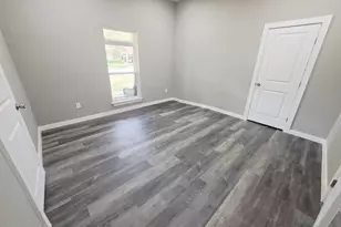 223 E Shreveport St, Van Alstyne, TX 75495 - Photo 16