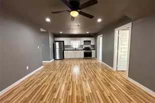 410 S Kaufman St, Seagoville, TX 75159 - Photo 2