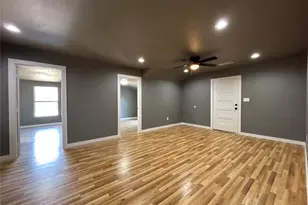 410 S Kaufman St, Seagoville, TX 75159 - Photo 1
