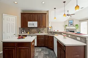 5908 Southmoor Ln, The Colony, TX 75056 - Photo 12