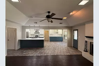 2809 Sarah Drive, Pantego, TX 76013 - Photo 8
