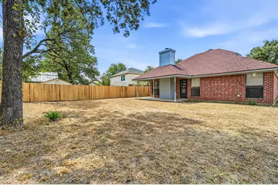 1111 Springhill Street, Bellmead, TX 76705 - Photo 10