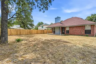 1111 Springhill St, Bellmead, TX 76705 - Photo 10