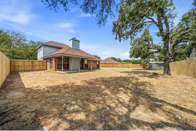 1111 Springhill Street, Bellmead, TX 76705 - Photo 8