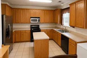 2851 Ector Dr, Grand Prairie, TX 75052 - Photo 4