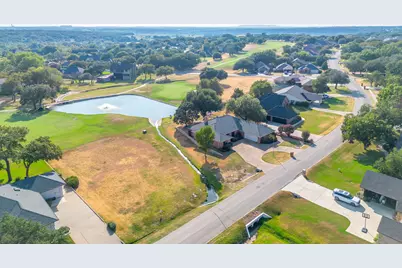 8810 Bellechase Road, Granbury, TX 76049 - Photo 2