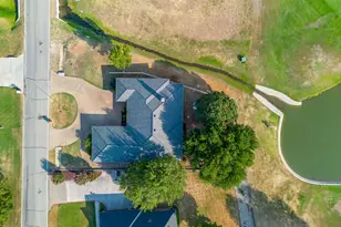 8810 Bellechase Rd, Granbury, TX 76049 - Photo 2