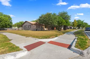 13105 Blossomheath Ln, Dallas, TX 75240 - Photo 14