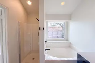 825 Dixon Ln, Denton, TX 76207 - Photo 10
