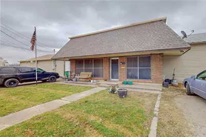 517 E Broadway Street, Gainesville, TX 76240 - Photo 6