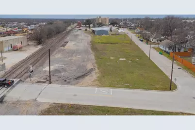 517 E Broadway Street, Gainesville, TX 76240 - Photo 40