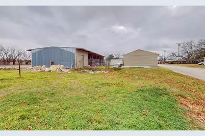 517 E Broadway Street, Gainesville, TX 76240 - Photo 22