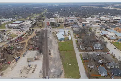 517 E Broadway Street, Gainesville, TX 76240 - Photo 32