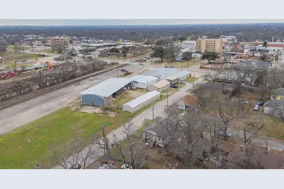 517 E Broadway Street, Gainesville, TX 76240 - Photo 36
