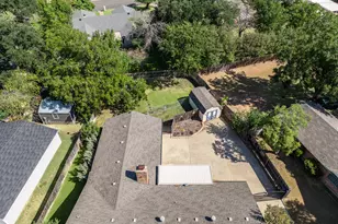 8565 Briargrove Dr, Woodway, TX 76712 - Photo 12