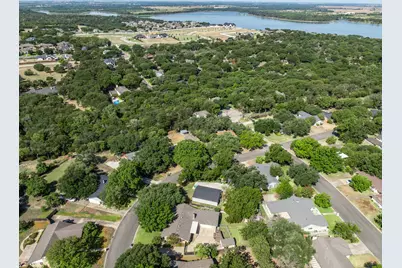 8565 Briargrove Drive, Woodway, TX 76712 - Photo 10