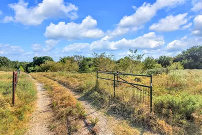 2190 County Road 1215, Savoy, TX 75479 - Photo 6