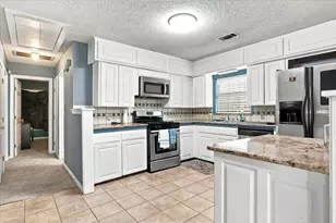 2640 Pioneer St, Fort Worth, TX 76119 - Photo 14
