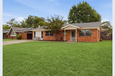 824 Crosby Avenue, White Settlement, TX 76108 - Photo 2