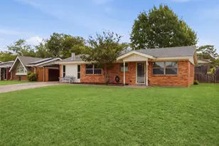 824 Crosby Ave, White Settlement, TX 76108 - Photo 2