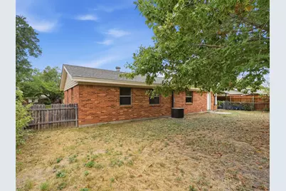 824 Crosby Avenue, White Settlement, TX 76108 - Photo 20