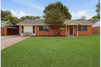 824 Crosby Avenue, White Settlement, TX 76108 - Photo 2