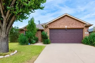 226 Starlight Dr, Forney, TX 75126 - Photo 2