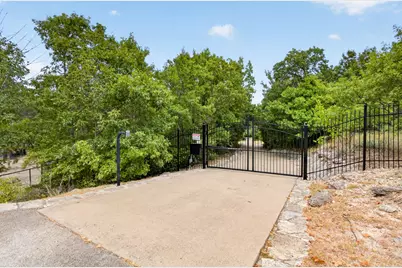 6400 Lake Oaks Circle, Fort Worth, TX 76108 - Photo 2