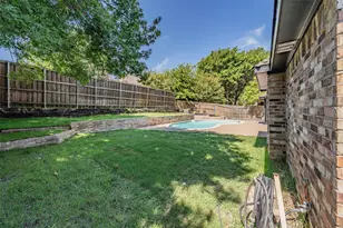 5203 N Briar Ridge Cir, McKinney, TX 75072 - Photo 2