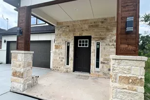 210 Mineral Wells St, Terrell, TX 75160 - Photo 2