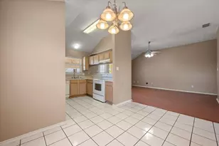 1212 Charles Dr, Alvarado, TX 76009 - Photo 10