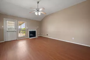 1212 Charles Dr, Alvarado, TX 76009 - Photo 6