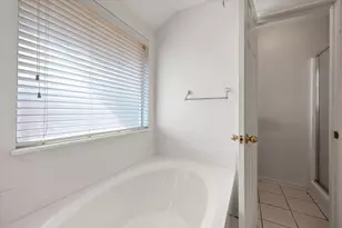 1212 Charles Dr, Alvarado, TX 76009 - Photo 16
