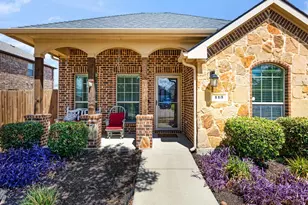 113 Holly St, Waxahachie, TX 75165 - Photo 4