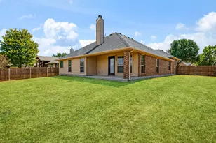 113 Holly St, Waxahachie, TX 75165 - Photo 32