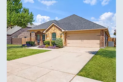 113 Holly Street, Waxahachie, TX 75165 - Photo 6