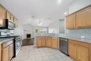 12152 Tacoma Ridge Dr, Fort Worth, TX 76244 - Photo 8