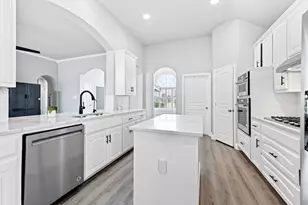 4224 Arbor Creek Dr, Carrollton, TX 75010 - Photo 4