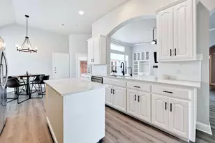 4224 Arbor Creek Dr, Carrollton, TX 75010 - Photo 8