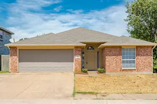 515 Alameda Ave, Duncanville, TX 75137 - Photo 1